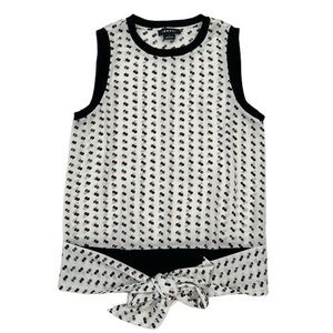 Trouve Sleeveless Tie Front Top